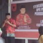 acara syukuran atas pelantikan Haji Saleh Siknun sebagai anggota Dewan Perwakilan Rakyat (DPR) Papua Barat untuk periode 2024-2029. Acara ini berlangsung pada hari Sabtu, 5 Oktober 2024, di Posko Tikar Rasa, Jalan Warahmade, Kelurahan Danaweria. (Dok. sumsel.tagarutama.com)